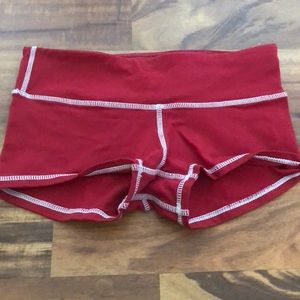 Fleo shorts size medium